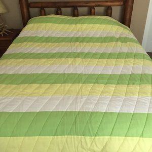VTG Yellow/Green/White Handmade Quilt